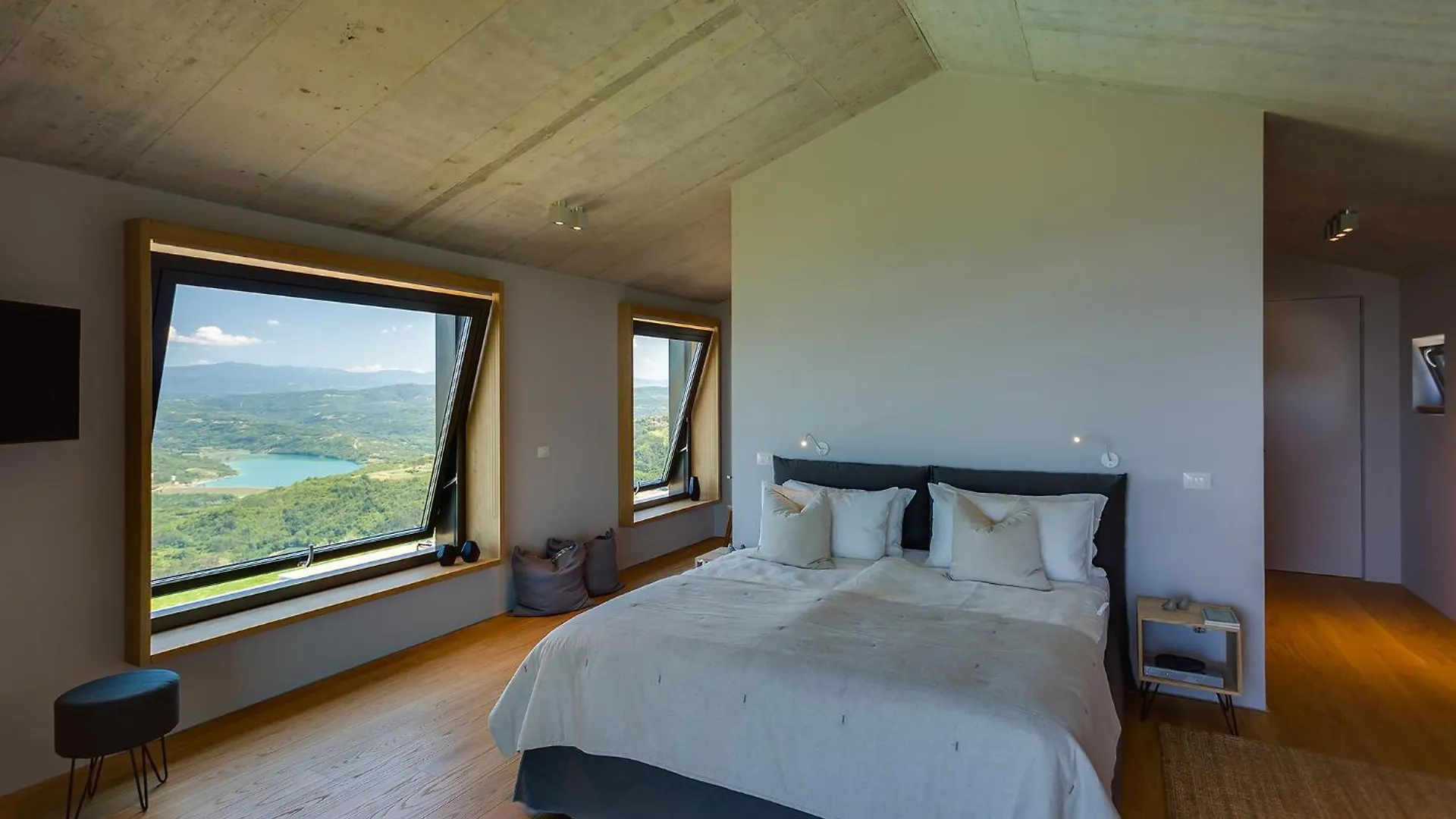 Vista Villa Zamask