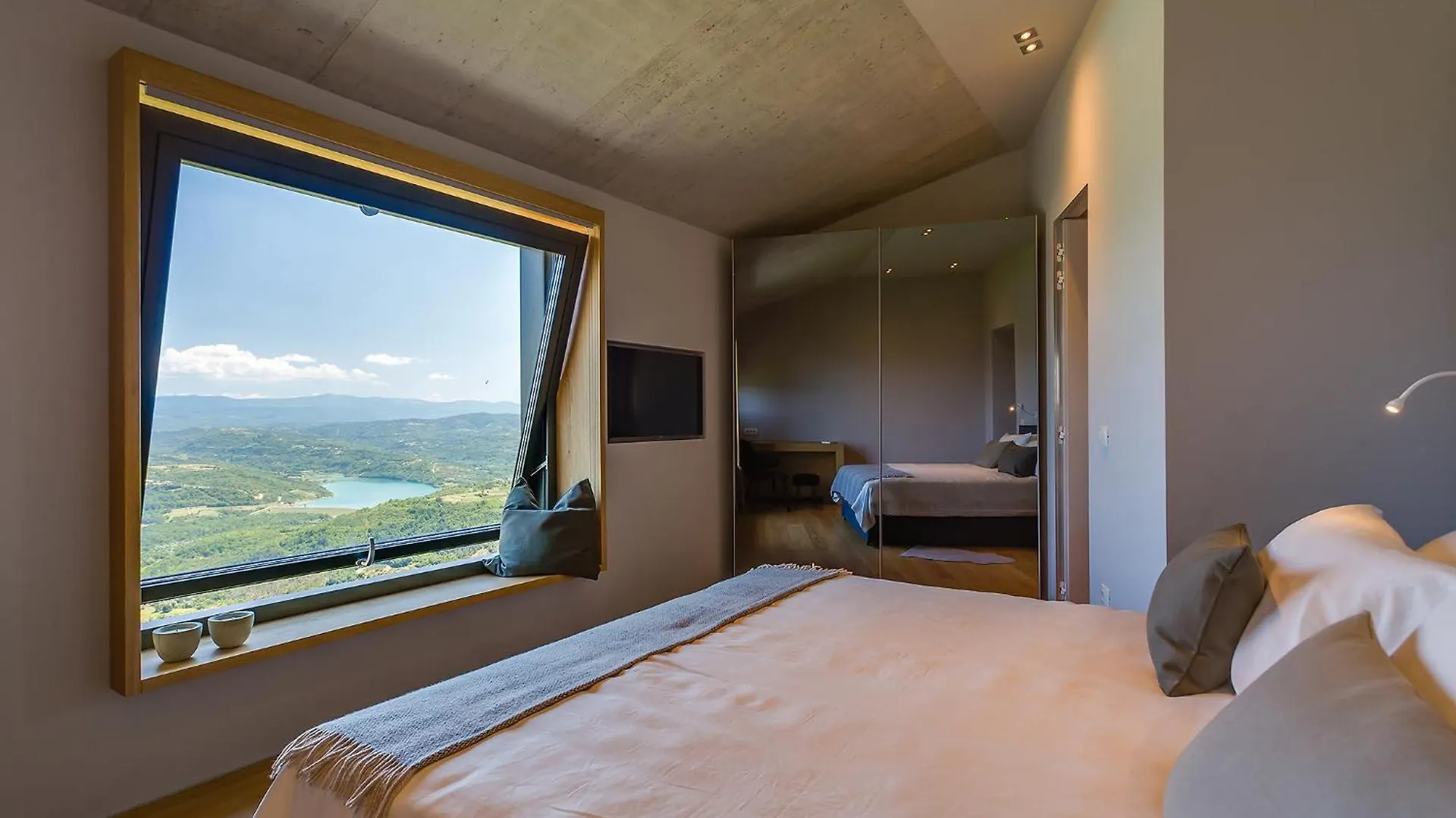 Vista Villa Zamask 0*,