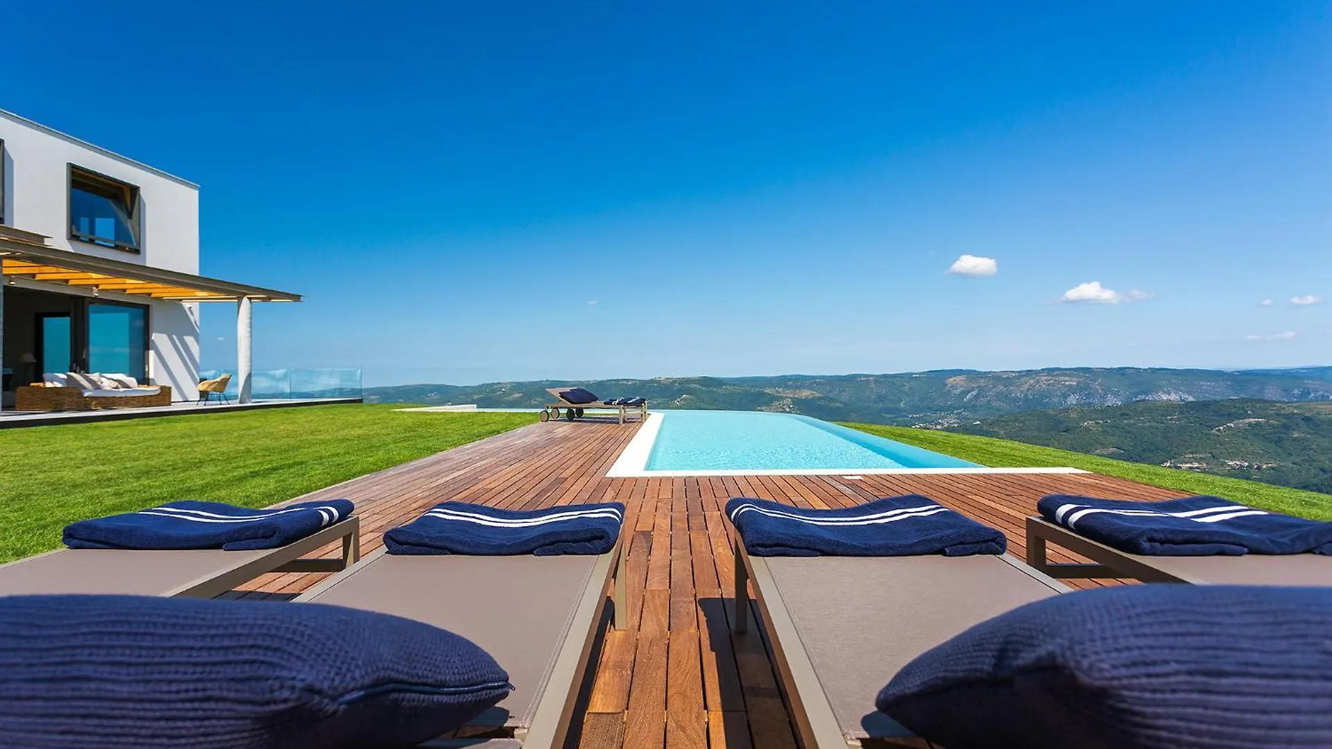Vista Villa Zamask