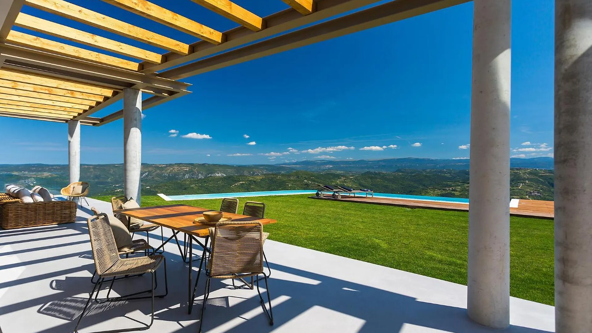 Vista Villa Zamask 0*,